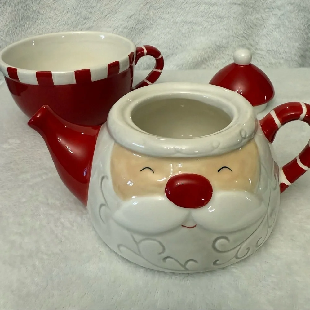 Santa Claus “tea for one